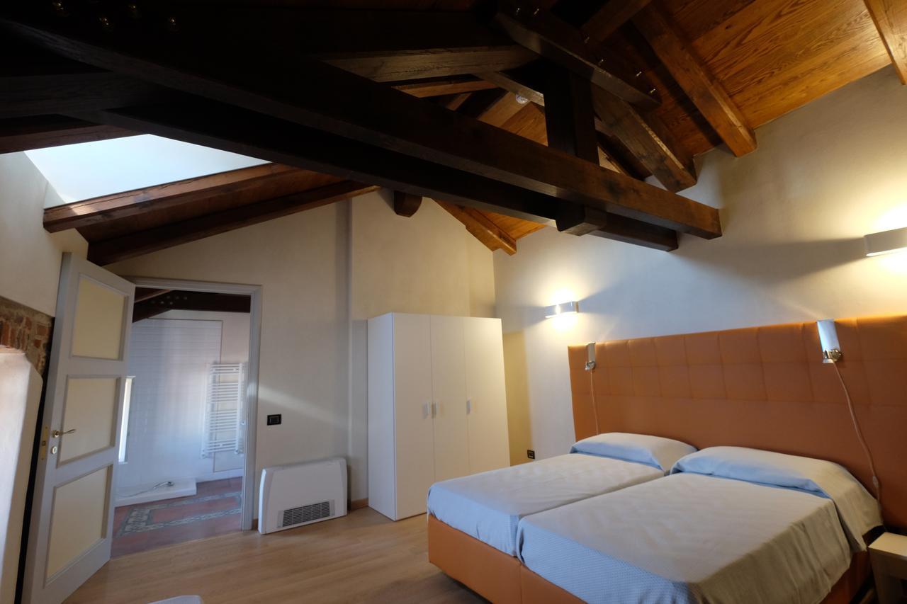 Palazzo Sacco Hostello Fossano Exterior photo