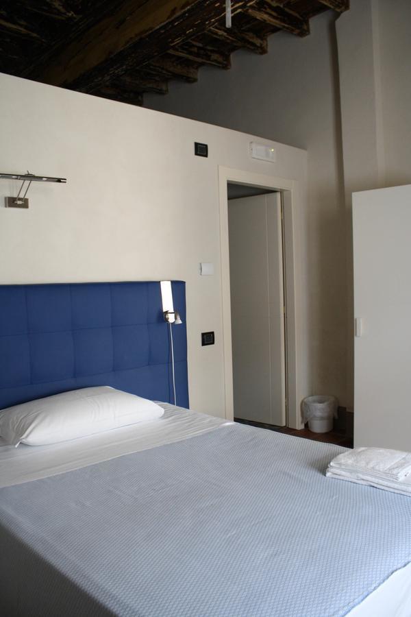 Palazzo Sacco Hostello Fossano Exterior photo